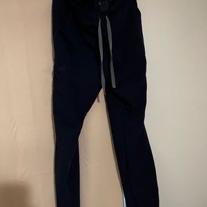 Figs skinny navy scrub pants